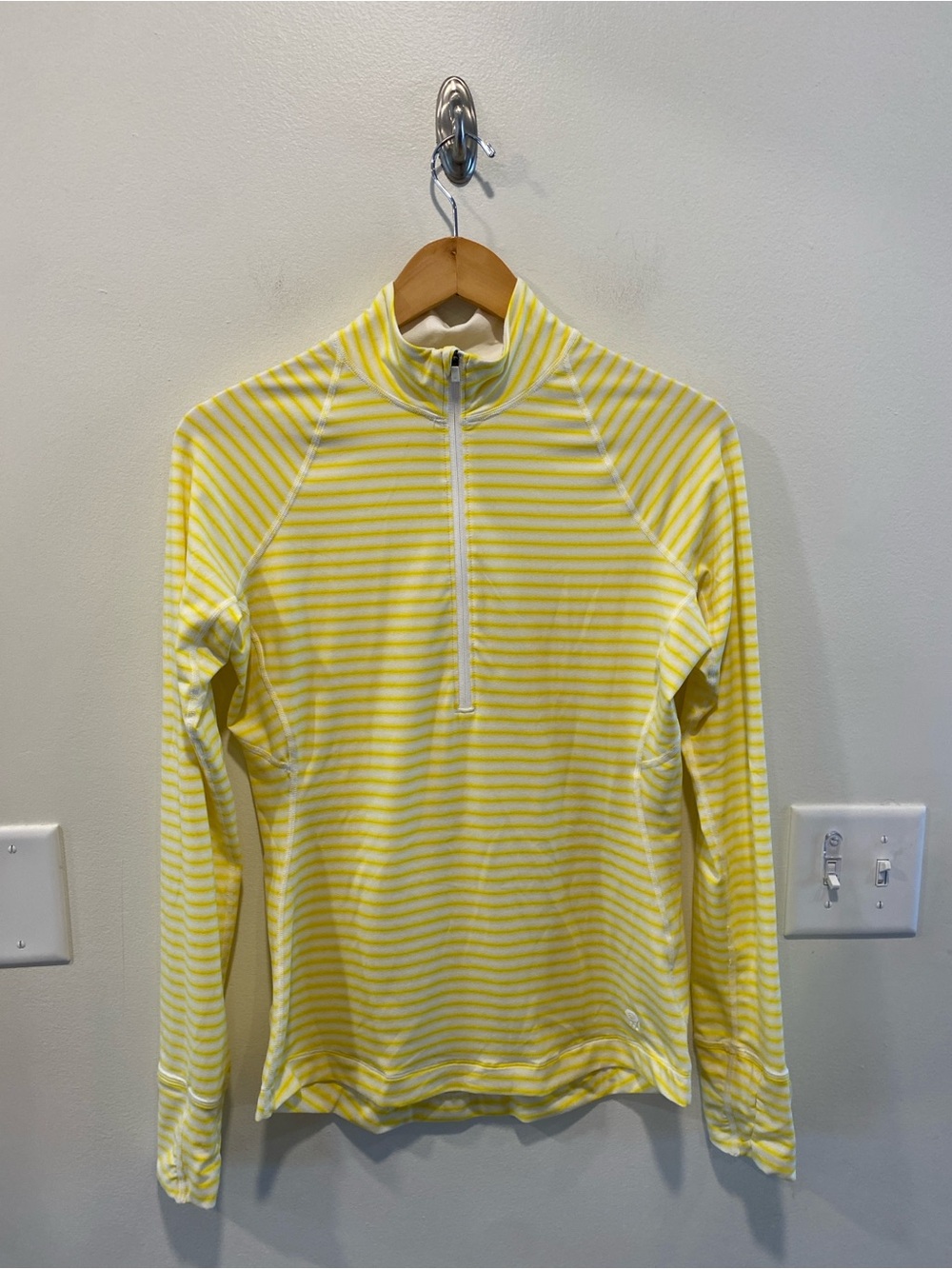 Mountain Hardwear Butterlicious Stripe 1/2-Zip Shirt women’s size small yellow